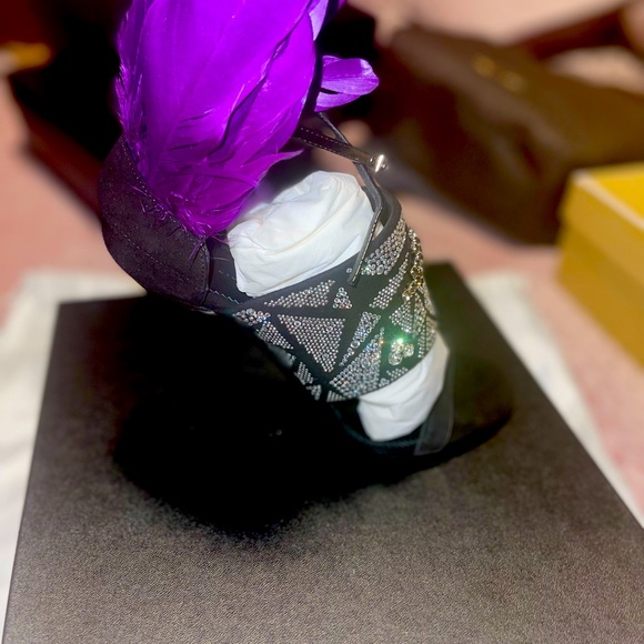 GIUSEPPE ZANOTTI Talia Crystal Embellish Purple Feather Heels Sandals - Picture 3 of 4